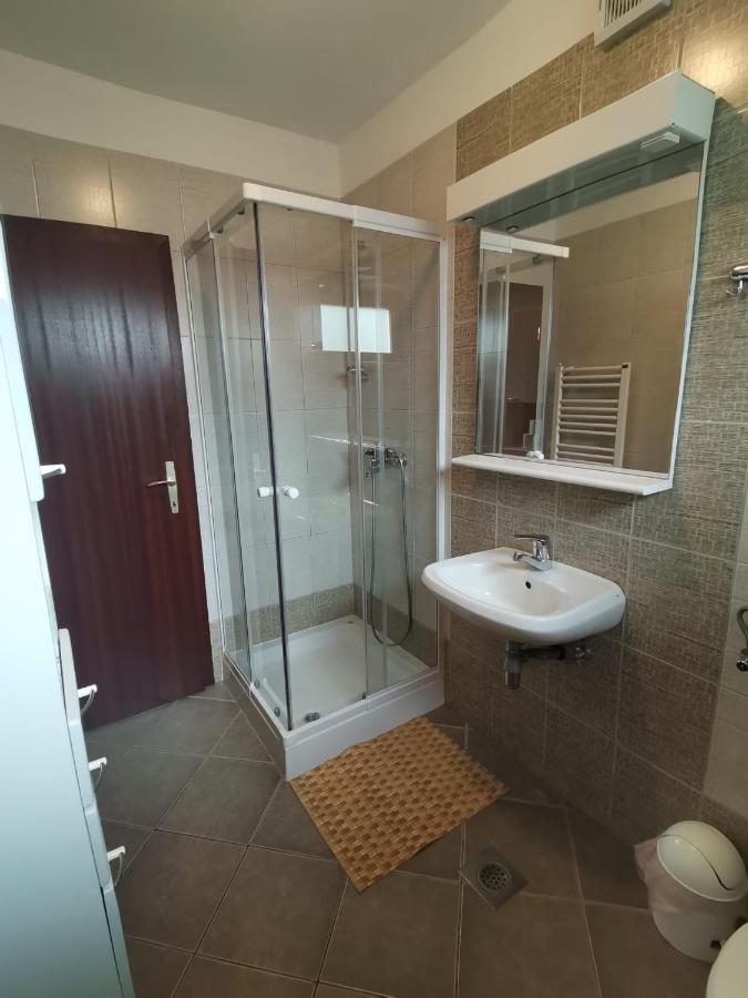 Apartment Rakuscek كوباريد المظهر الخارجي الصورة